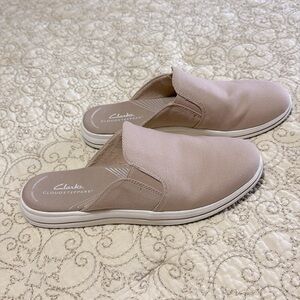 Clarks Cloudsteppers beeeze shore Tan Mules Comfortable Slip-On Shoes canvas 7.5